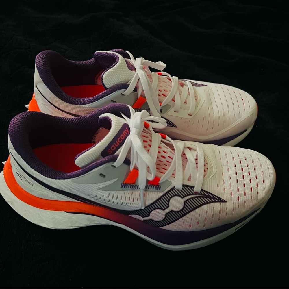 Saucony Endorphin Speed 4 Shoes (Women’s Size 8)